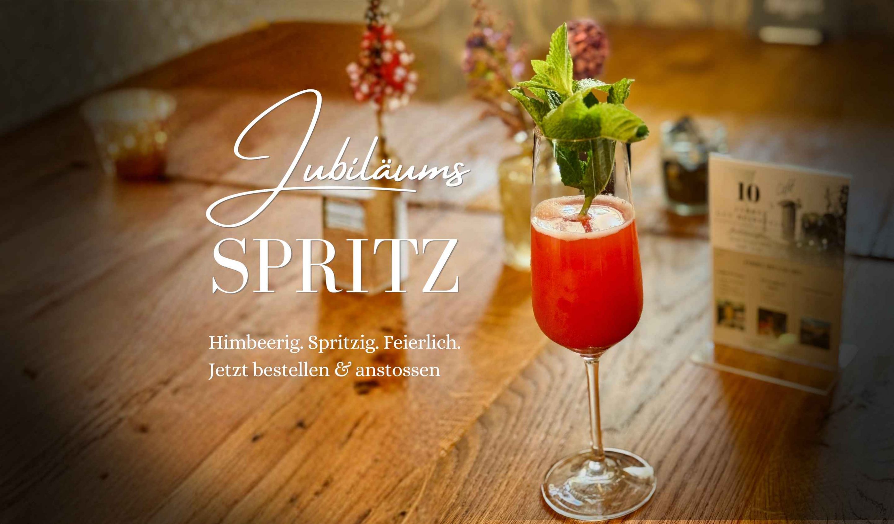 Himbeeriger Jubiläumsspritz im Café Gut Heidefeld